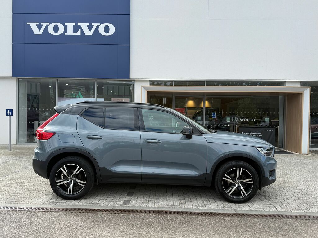 Volvo XC40 R Design Black