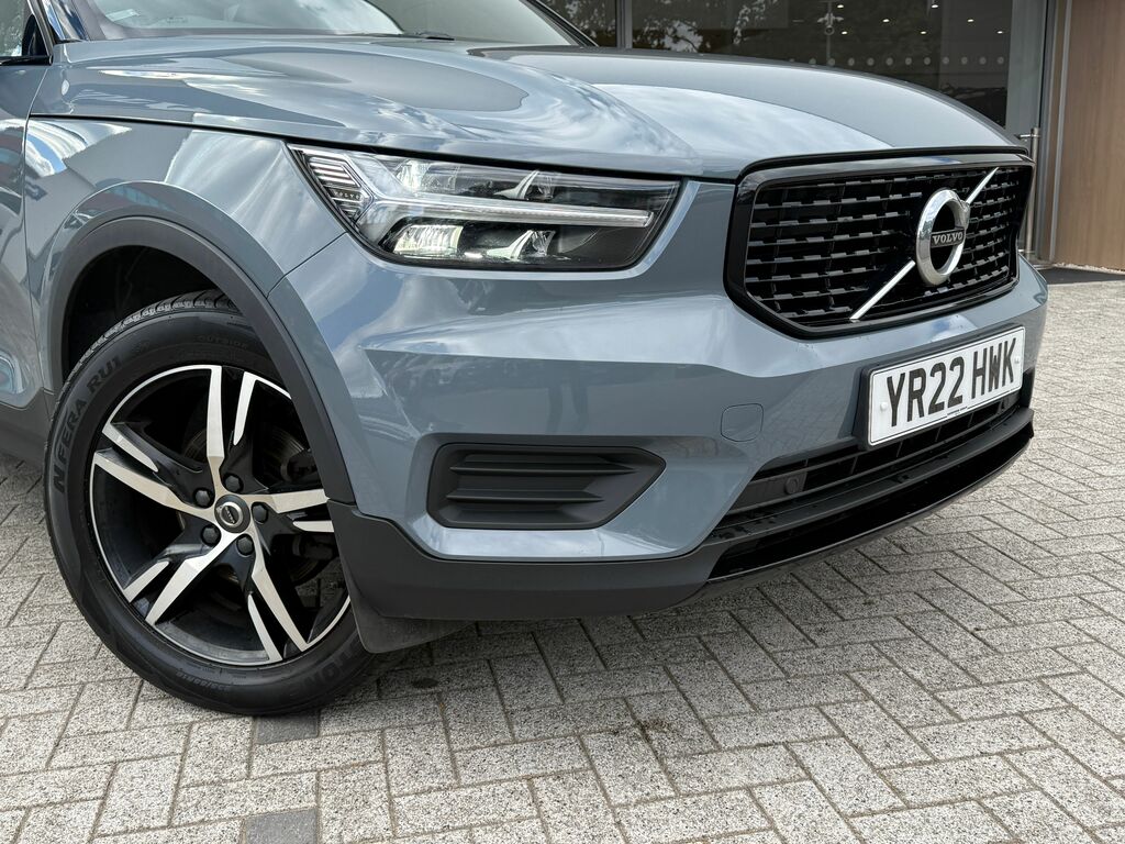 Volvo XC40 R Design Black #5