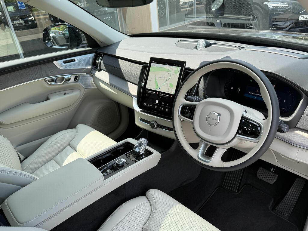 Volvo XC90 Ultra Black #6