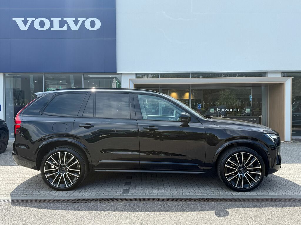 Volvo XC90 Ultra Black #2