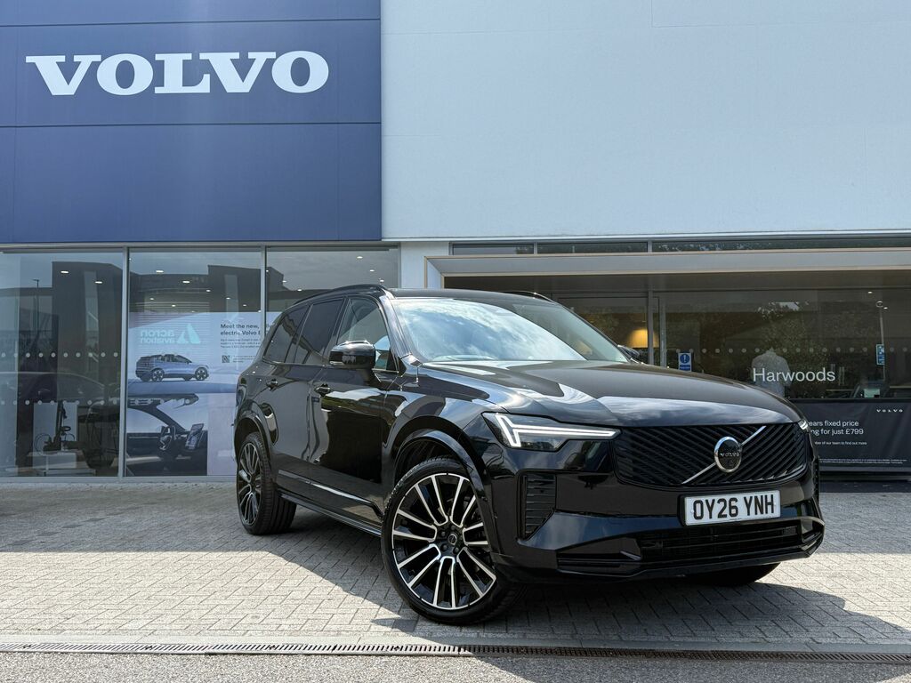 Volvo XC90 Ultra Black