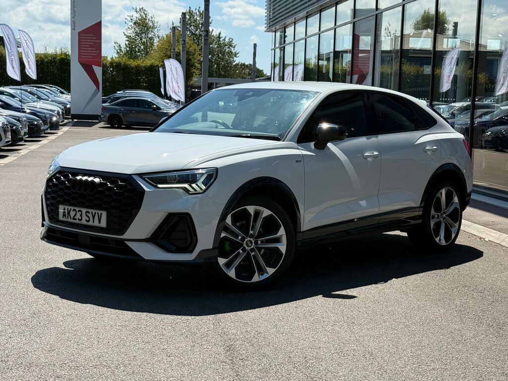 Audi Q3 Black Edition Black #6