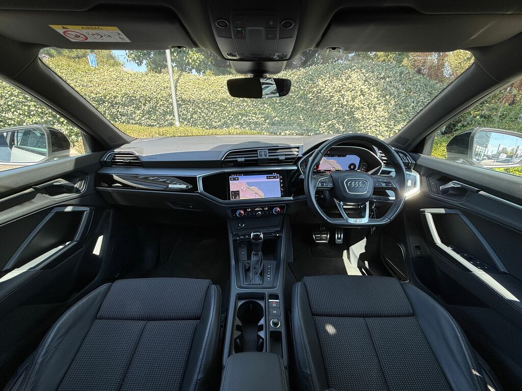 Audi Q3 Black Edition Black #5