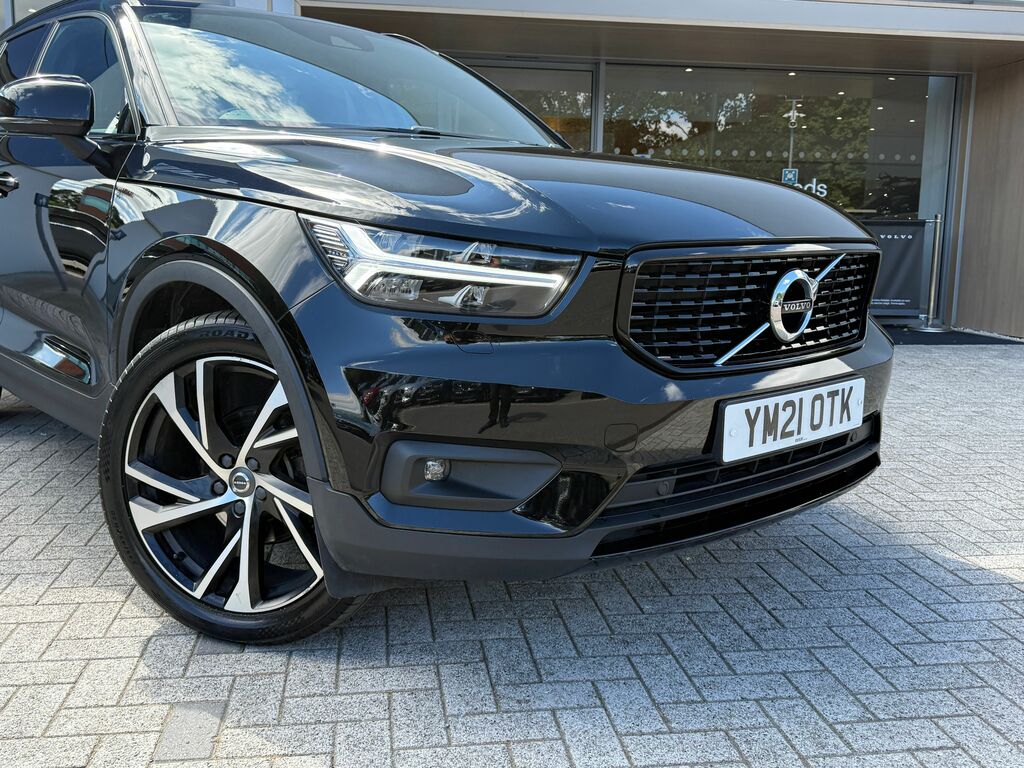 Volvo XC40 R Design Pro Black #6