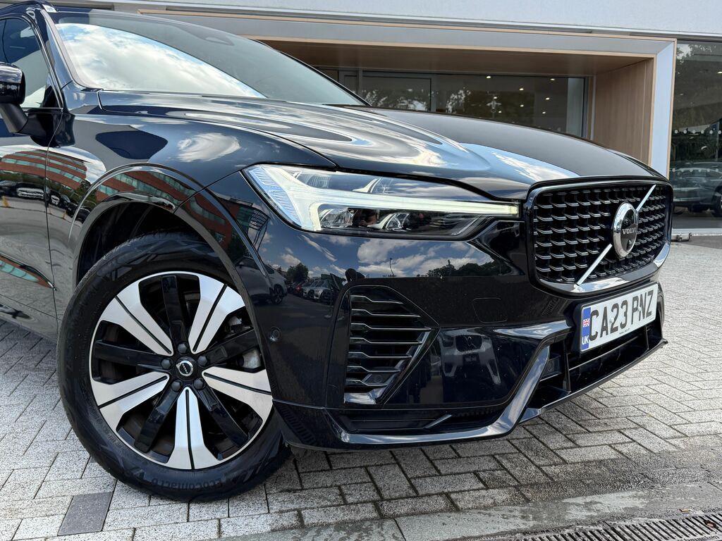 Volvo XC60 Plus Black #6