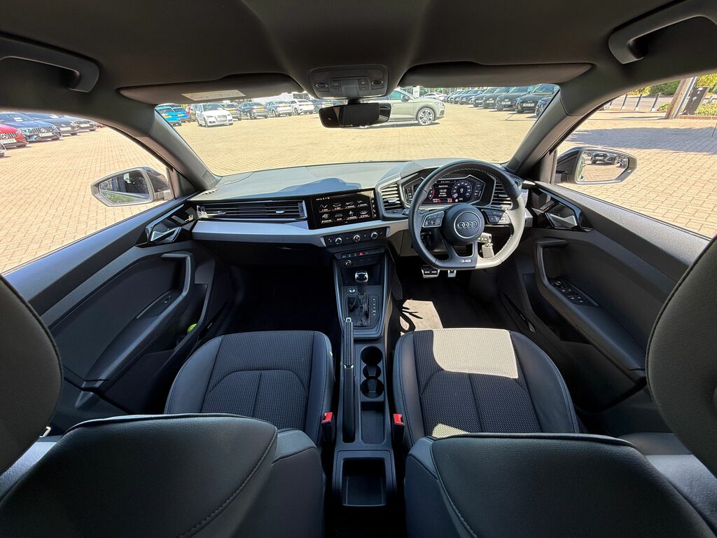 Audi A1 Black Edition Green #3
