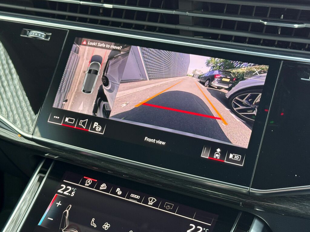 Audi Q8 Black Edition Black #3