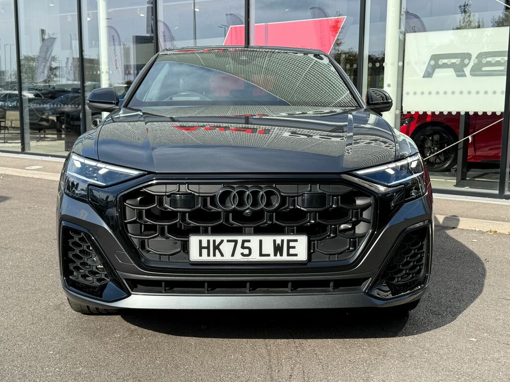 Audi Q8 Black Edition Black #5
