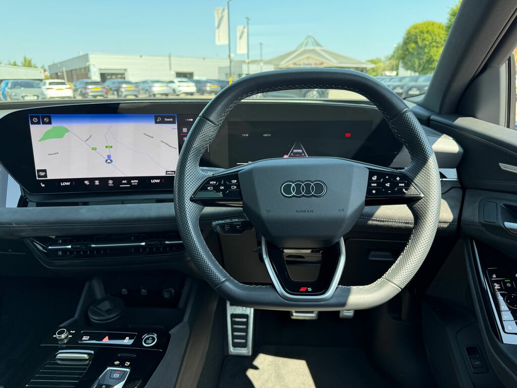 Audi Q6 E-Tron Edition 1 Black #6