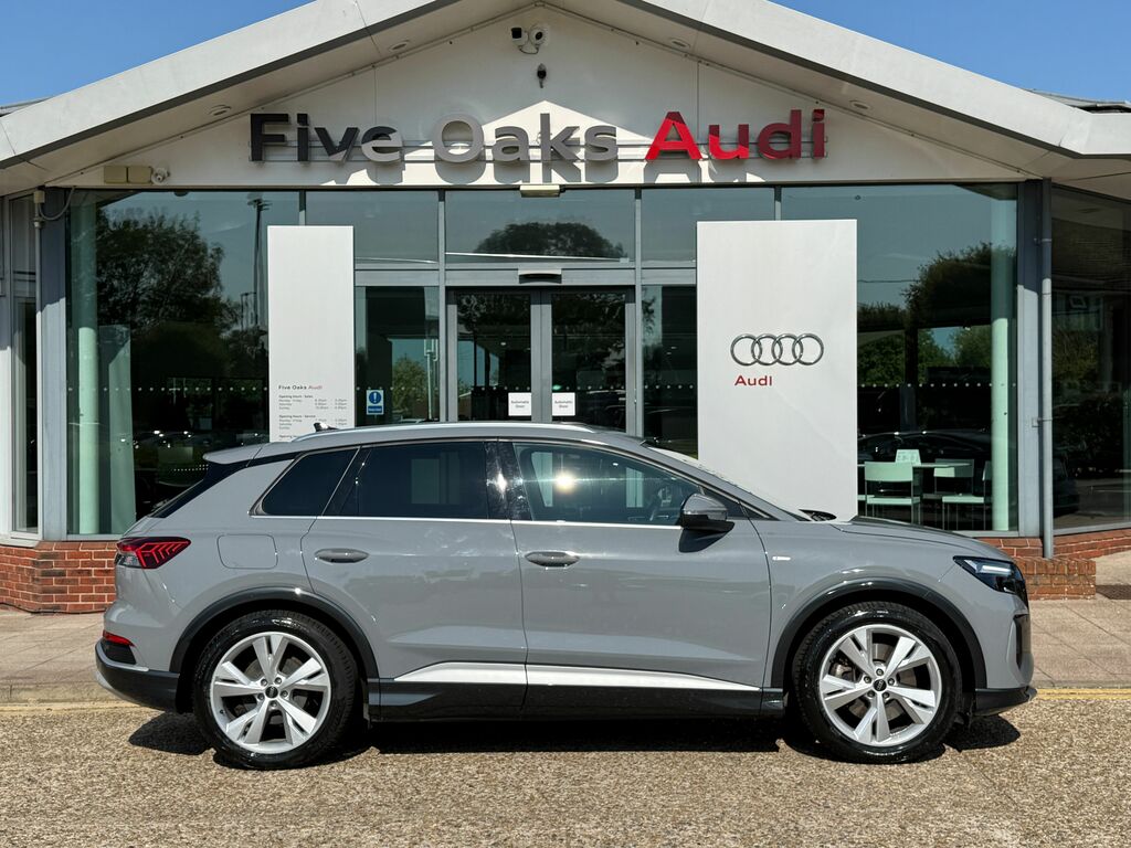 Audi Q4 E Tron S Line Black #2