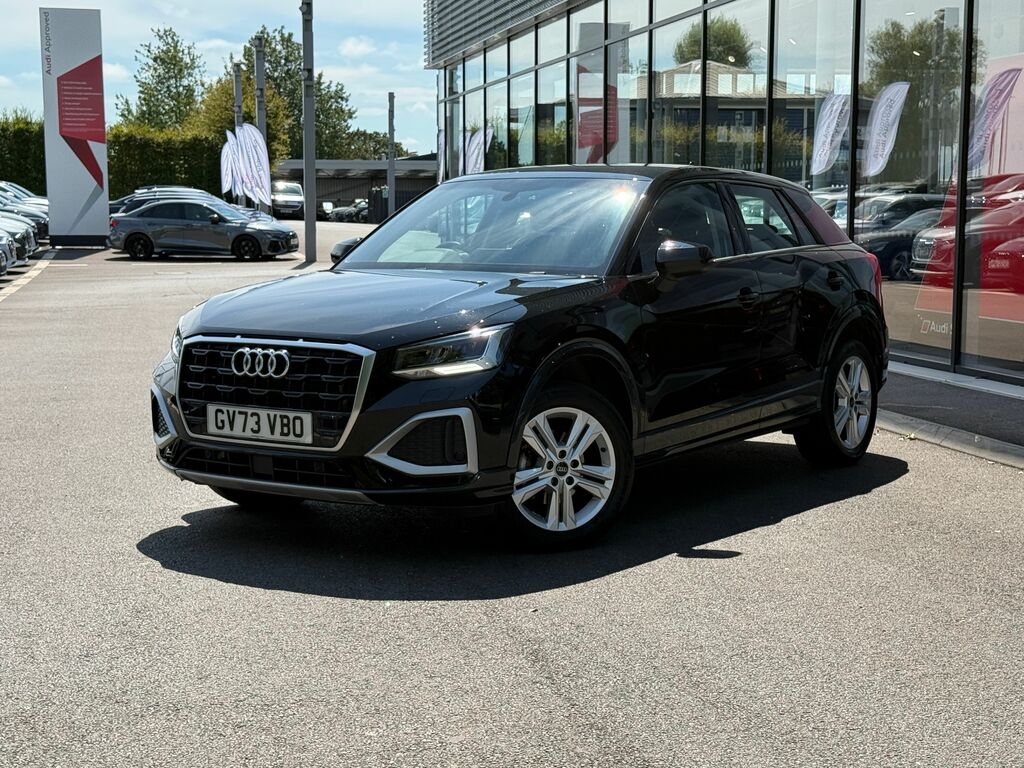 Audi Q2 Sport Black #5