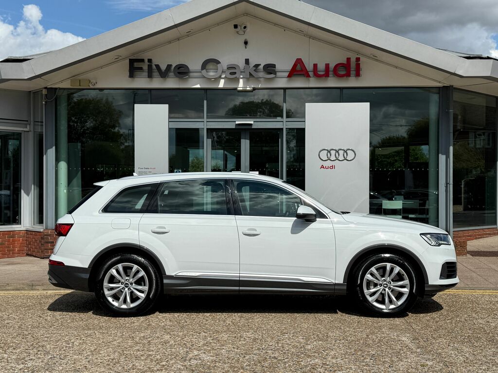 Audi Q7 Sport Black #2