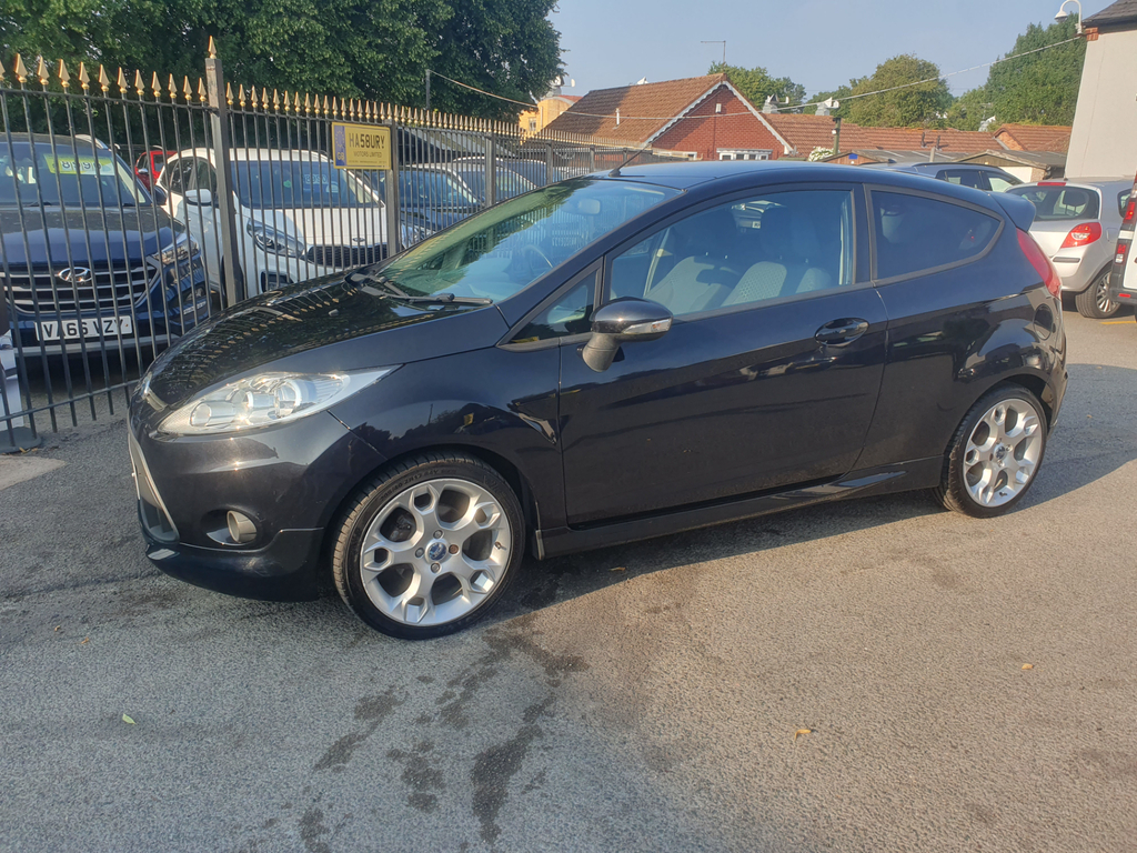 Ford Fiesta 1.6 Tdci Zetec S Hatchback 110 Black #2