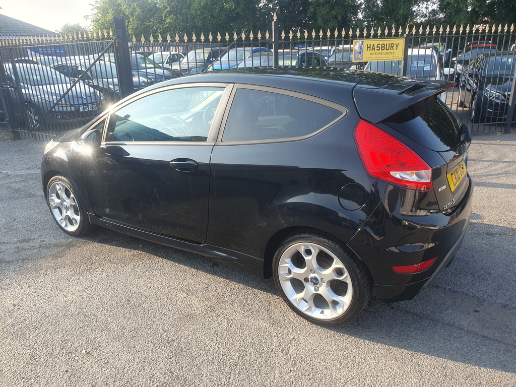 Ford Fiesta 1.6 Tdci Zetec S Hatchback 110 Black #6