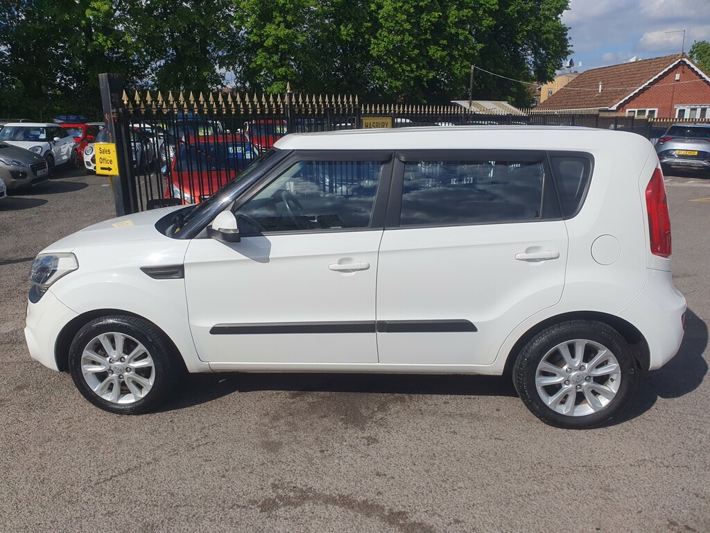 Kia Soul 1.6 Crdi 2 Suv Euro 5 126 Bhp White #3
