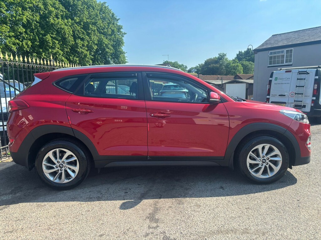 Hyundai Tucson 1.6 Gdi Blue Drive Se Nav Suv Eu MP12SMP Red #5