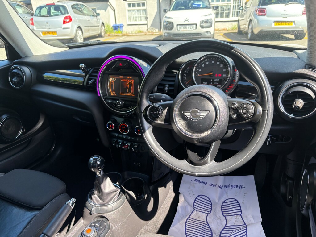 Mini Hatch 1.5 Cooper Hatchback Euro 6 Ss DF64PXG White #2