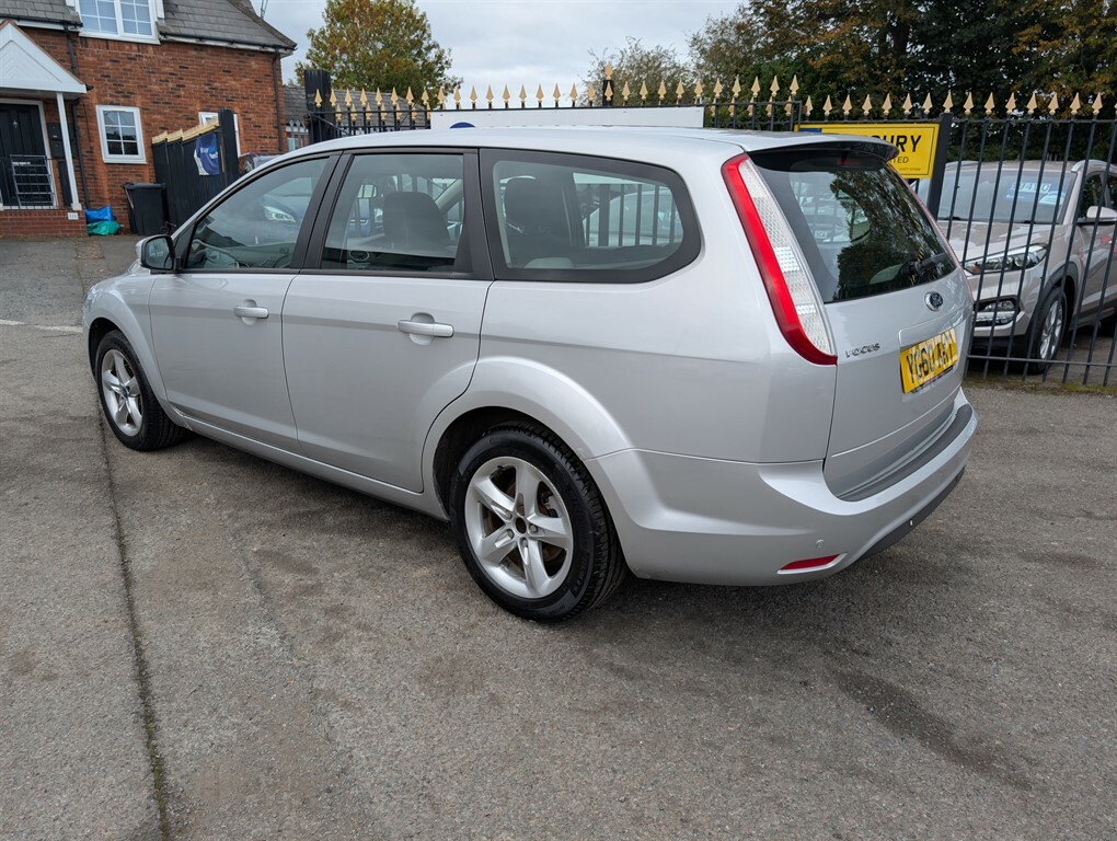 Ford Focus 1.6L Zetec S 115 Hatchback Euro Red #22