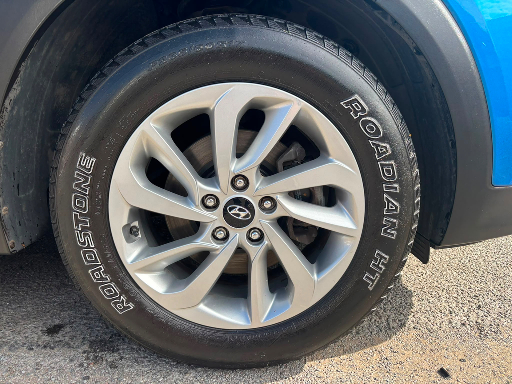 Hyundai Tucson S White #12