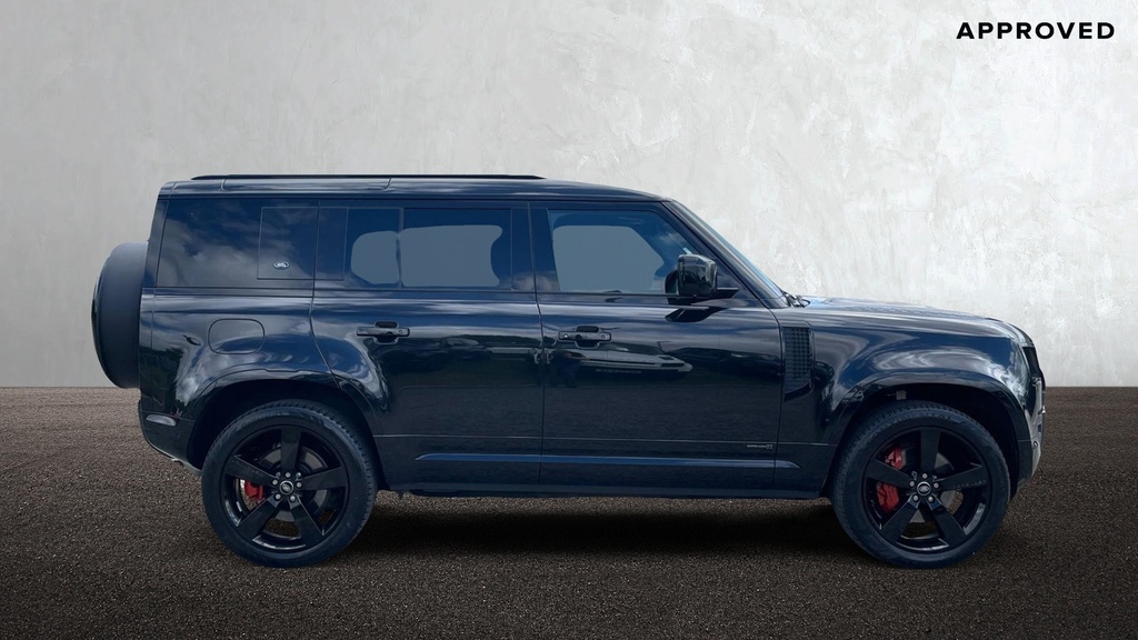 Land Rover Defender 110 P400e X Santorini Black Black #5