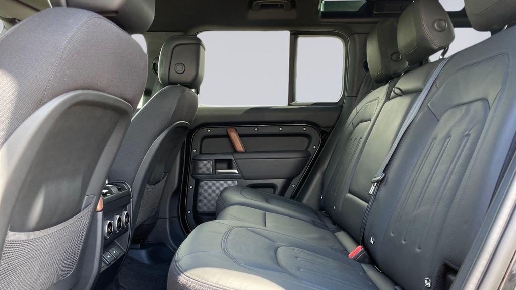 Land Rover Defender 110 P400e X Santorini Black Black #4