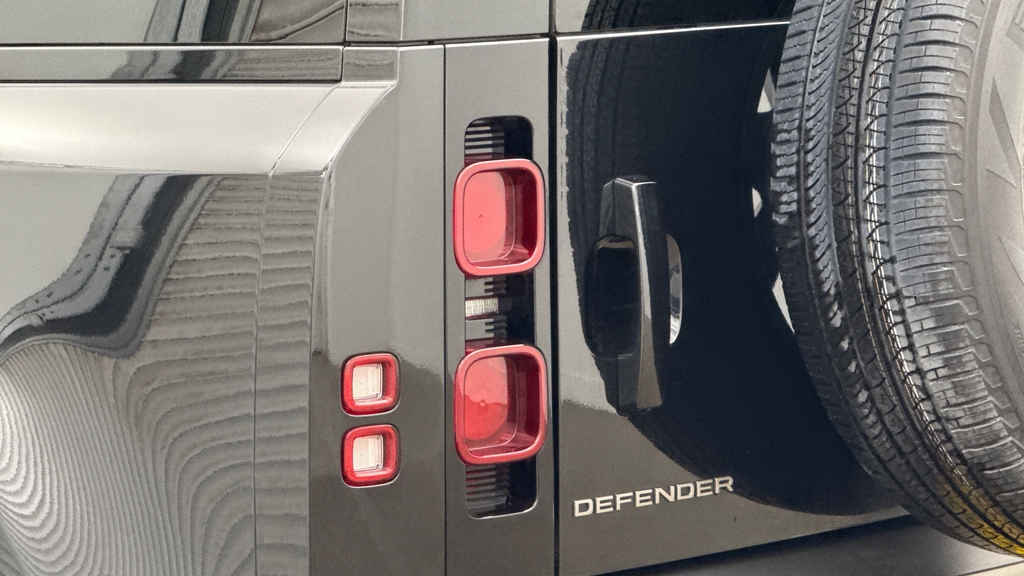 Land Rover Defender 110 D250 Mhev Xs Edition Black #19