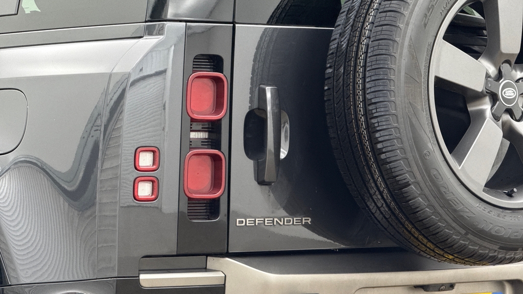 Land Rover Defender 110 3.0 D350 X-dynamic Hse 110 7 Seat 2025 Grey #19