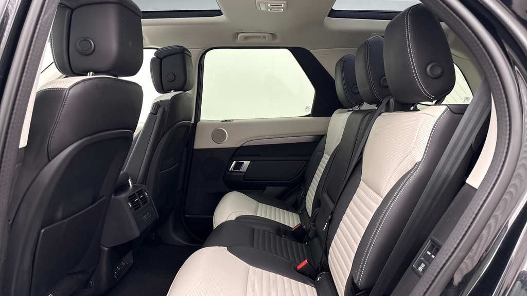 Land Rover Discovery D350 Dynamic Hse Santorini Black Black #4