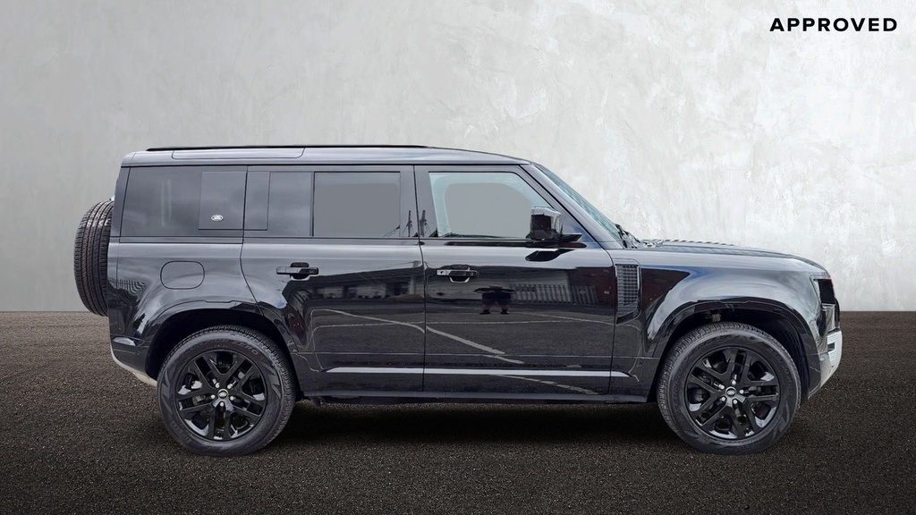 Land Rover Defender 110 D250 Xs Edition Santorini Black Black #5
