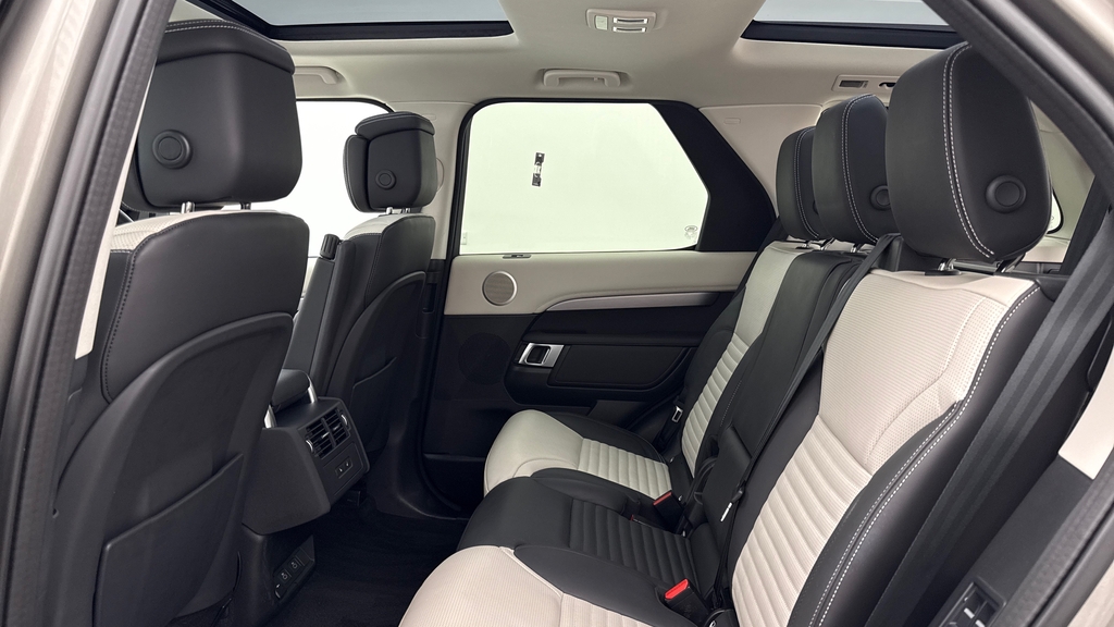Land Rover Discovery D350 Dynamic Hse Silicon Silver Silver #4