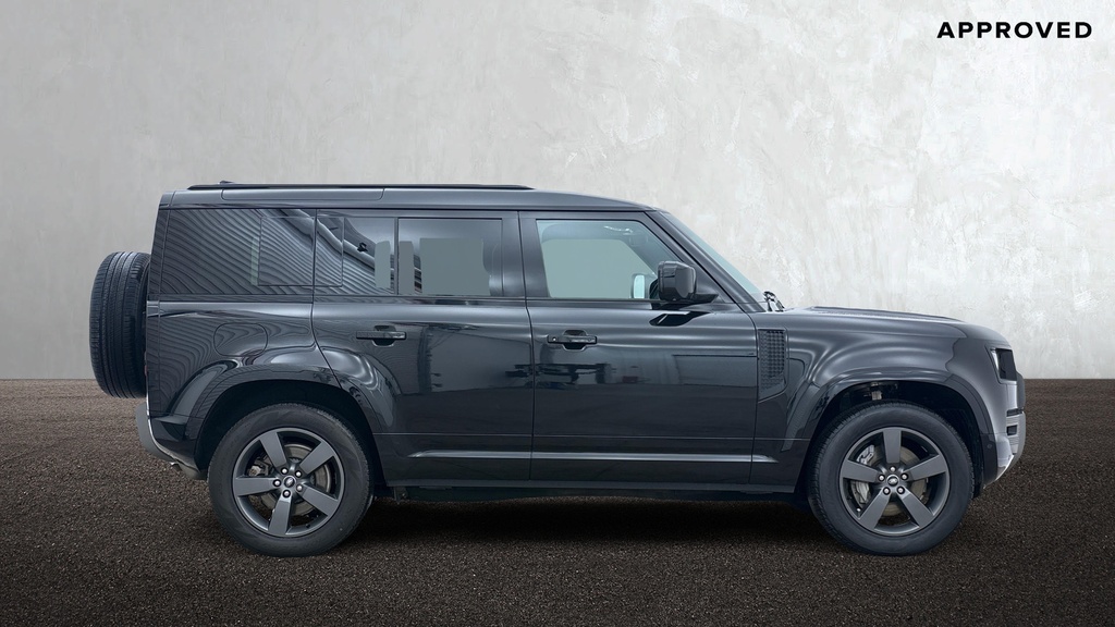 Land Rover Defender 110 P300e X-dynamic Hse Santorini Black Black #5