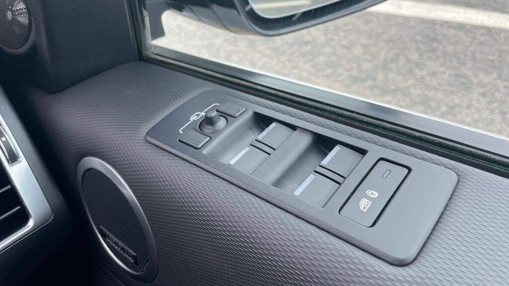 Land Rover Discovery 1.5 P300e Urban Edition 5 Seat 2023 Grey #25