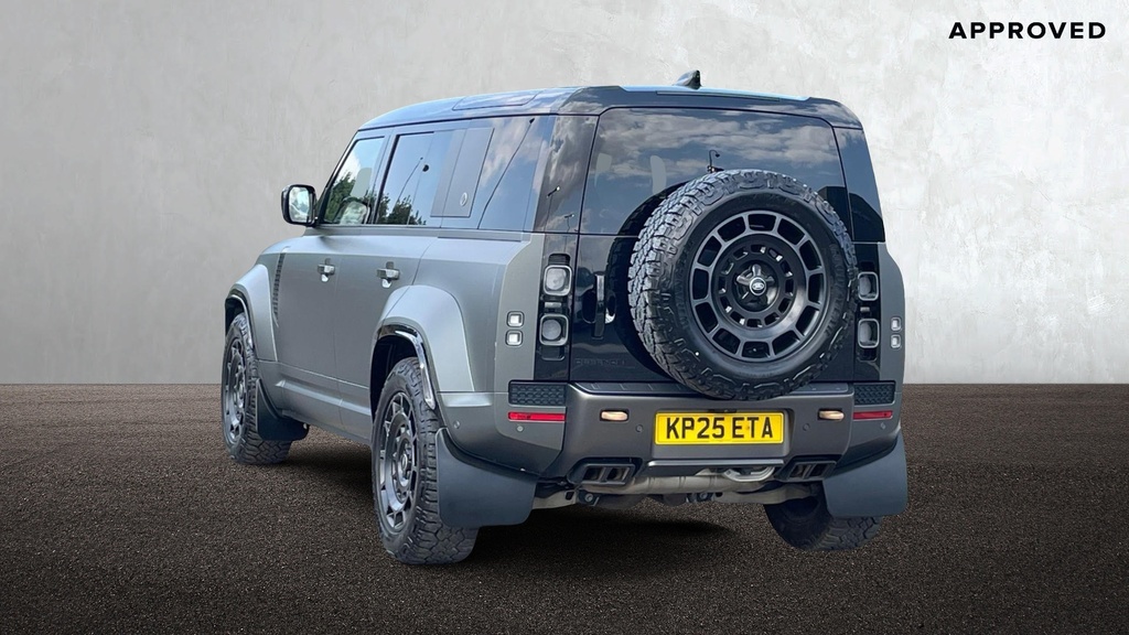 Land Rover Defender 110 P635 Octa Edition One Faroe Green Green #2