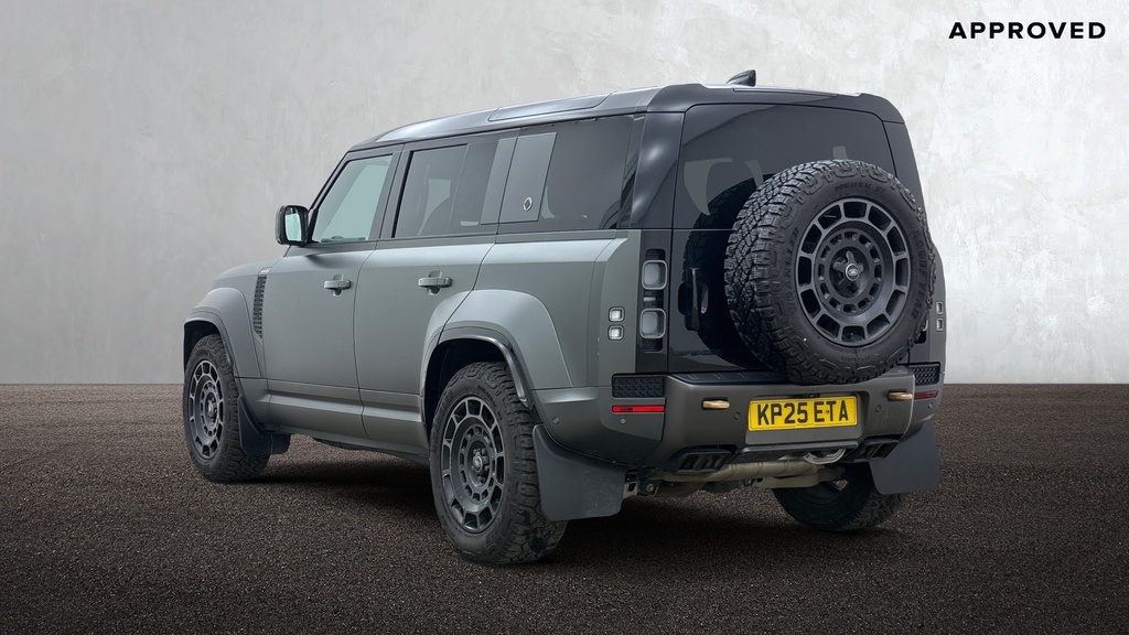 Land Rover Defender 110 P635 Octa Edition One Faroe Green Green #2