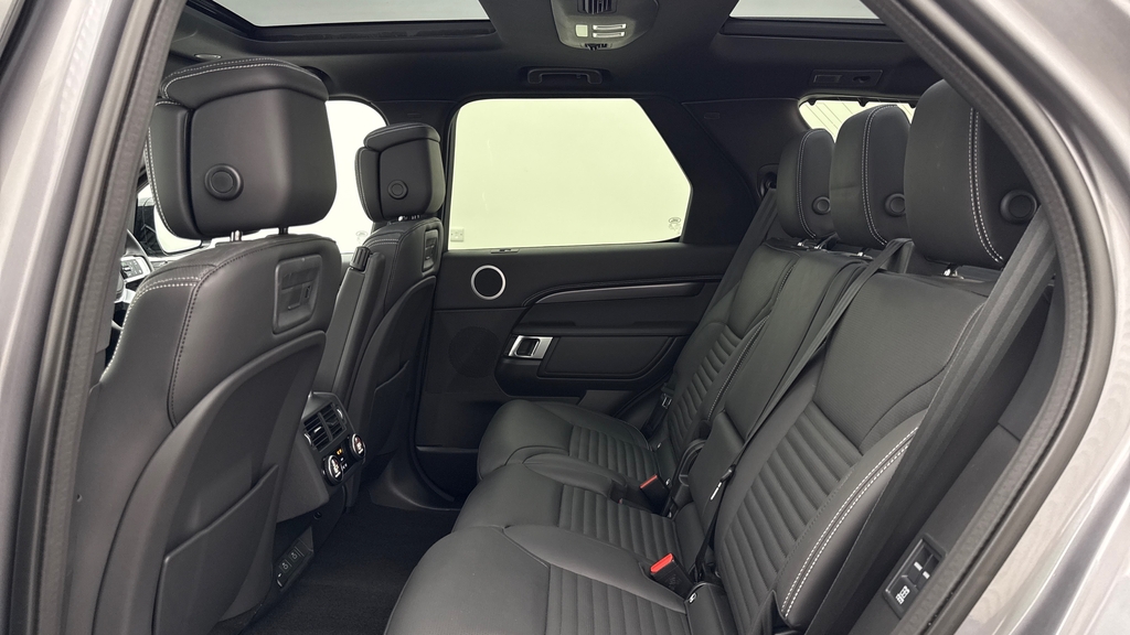 Land Rover Discovery D350 Metropolitan Edition Eiger Grey KS75OXB Grey #4