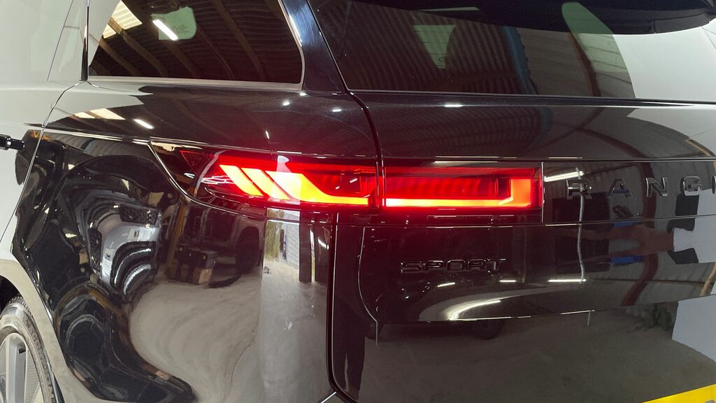 Land Rover Range Rover Sport P530 Santorini Black Black #26