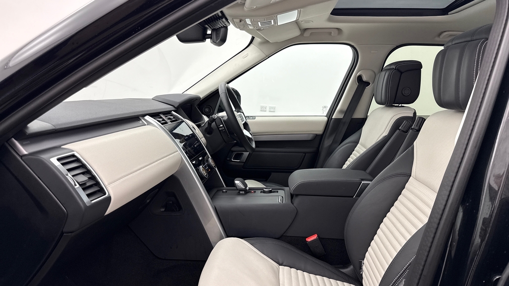 Land Rover Discovery D350 Dynamic Hse Santorini Black Black #3