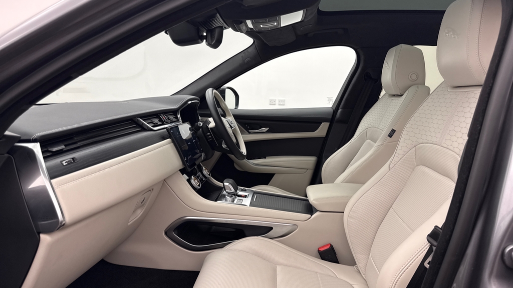 Jaguar F-Pace D200 R-dynamic Hse Black 90Th Anniversary Edition Grey #3