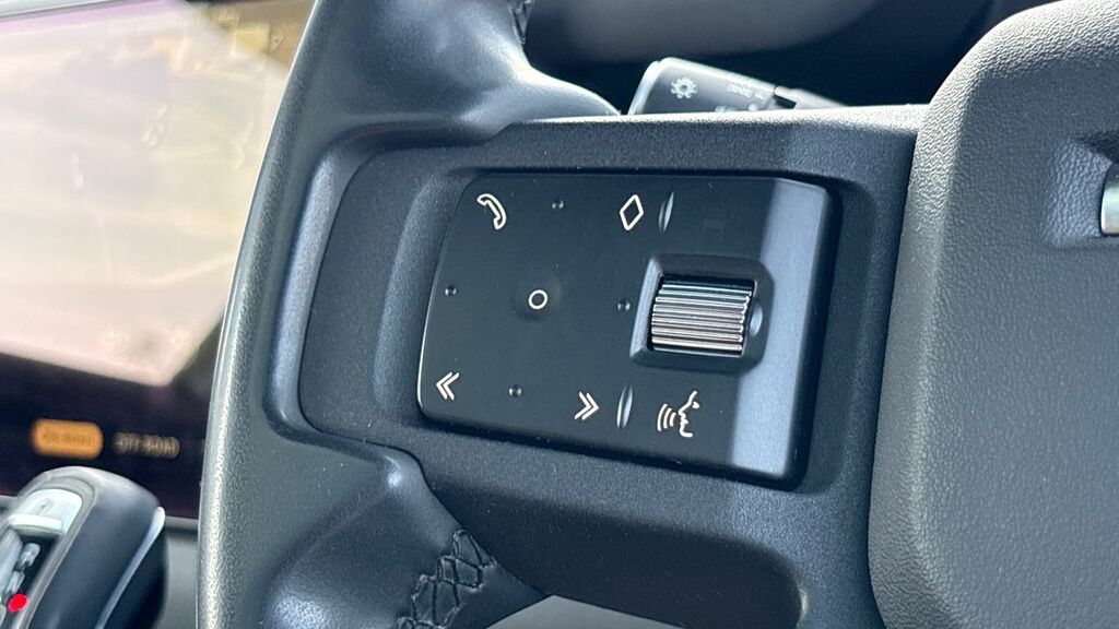 Land Rover Defender 110 D300 X-dynamic Se Eiger Grey Grey #36