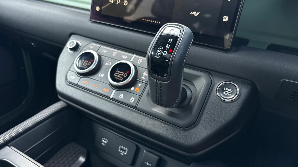 Land Rover Defender 110 D300 X-dynamic Se Eiger Grey Grey #13