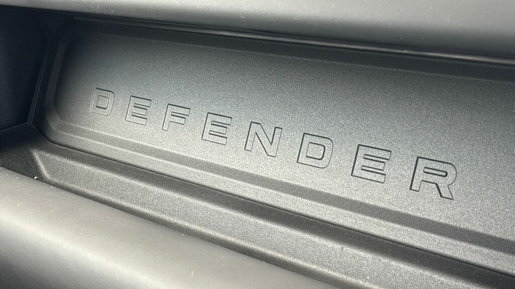 Land Rover Defender 110 X-dynamic Se Black #42