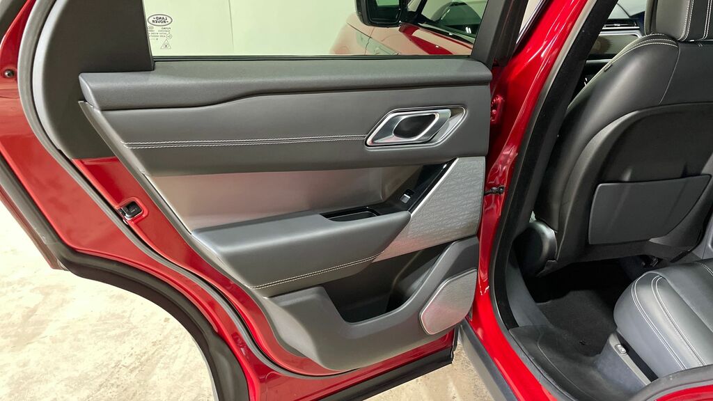 Land Rover Range Rover Velar 2L R-dynamic S White #30