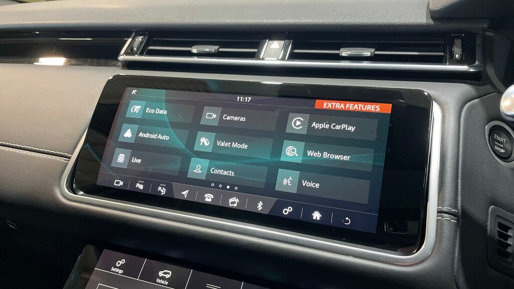 Land Rover Range Rover Velar 2L R-dynamic S White #37