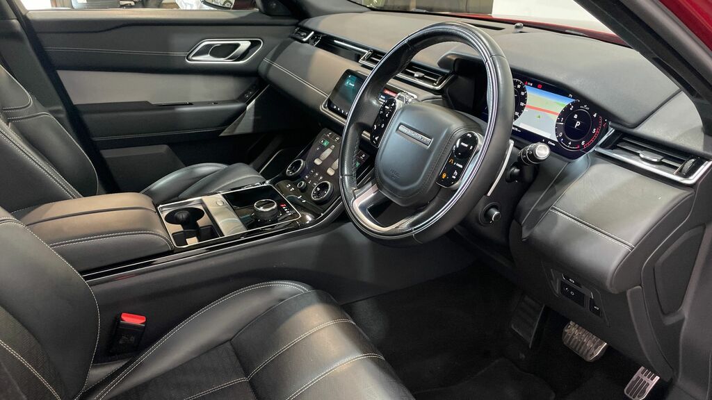 Land Rover Range Rover Velar 2L R-dynamic S White #40