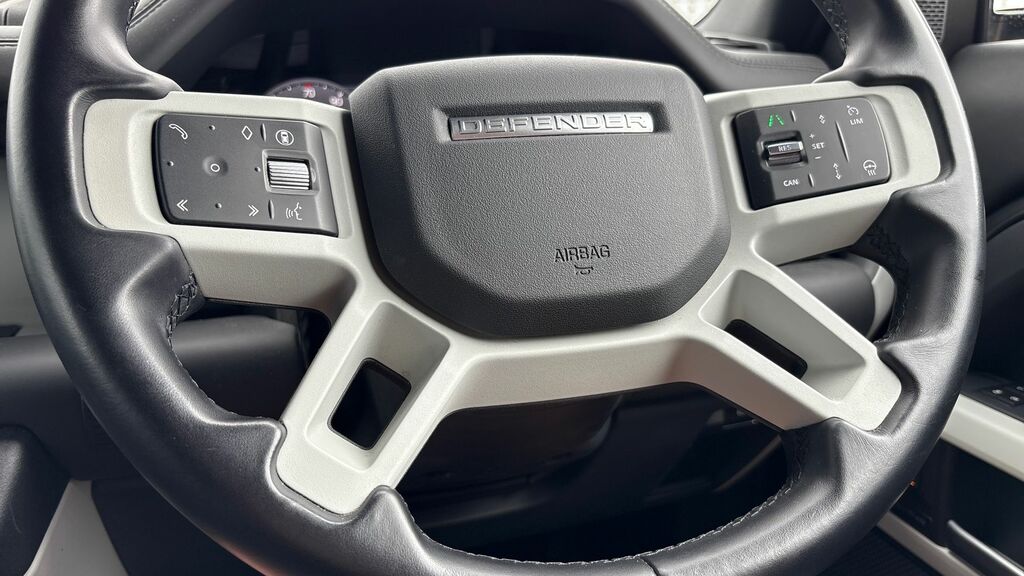 Land Rover Defender 110 D300 X-dynamic Hse Silver #36