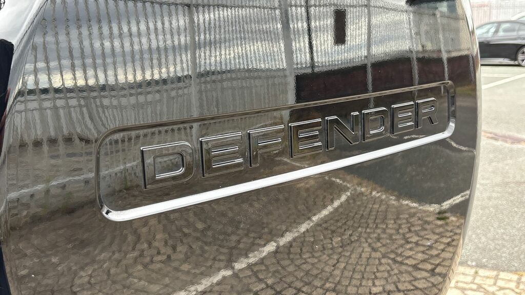 Land Rover Defender 110 D300 X-dynamic Hse Silver #22