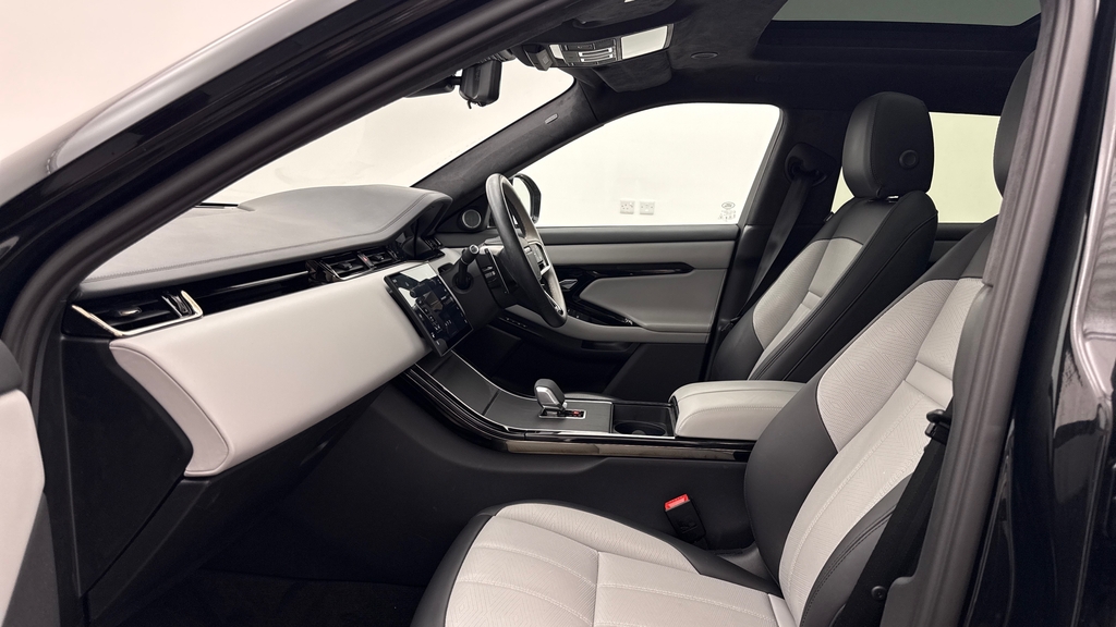 Land Rover Range Rover Evoque P270e Santorini Black Black #3