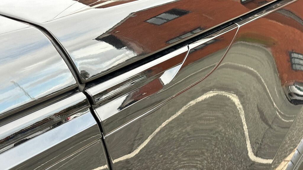 Land Rover Range Rover Velar Belgravia Edition Grey #27