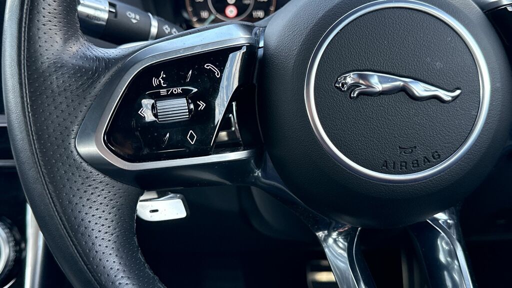 Jaguar XE 2.0 P300 R-dynamic Hse Awd 2022 Black #28