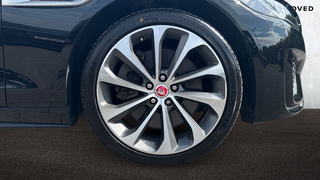 Jaguar XE 2.0 P300 R-dynamic Hse Awd 2022 Black #8